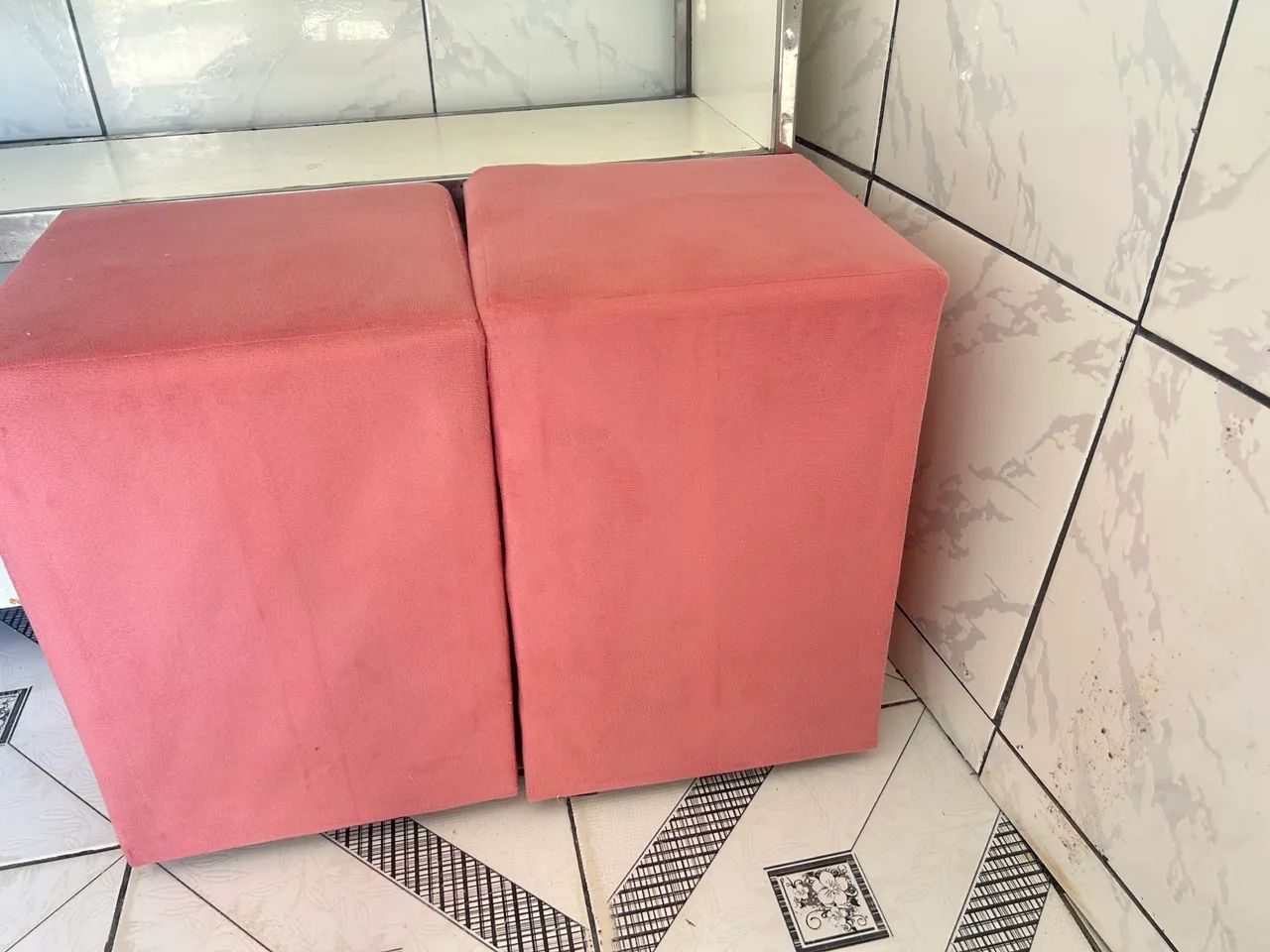 2 Pufes Rosa Estofados - Foto 4