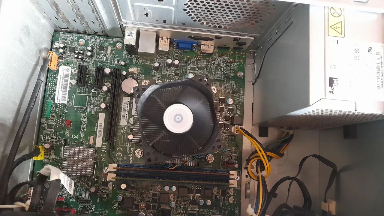 Cpu Lenovo  - Foto 2