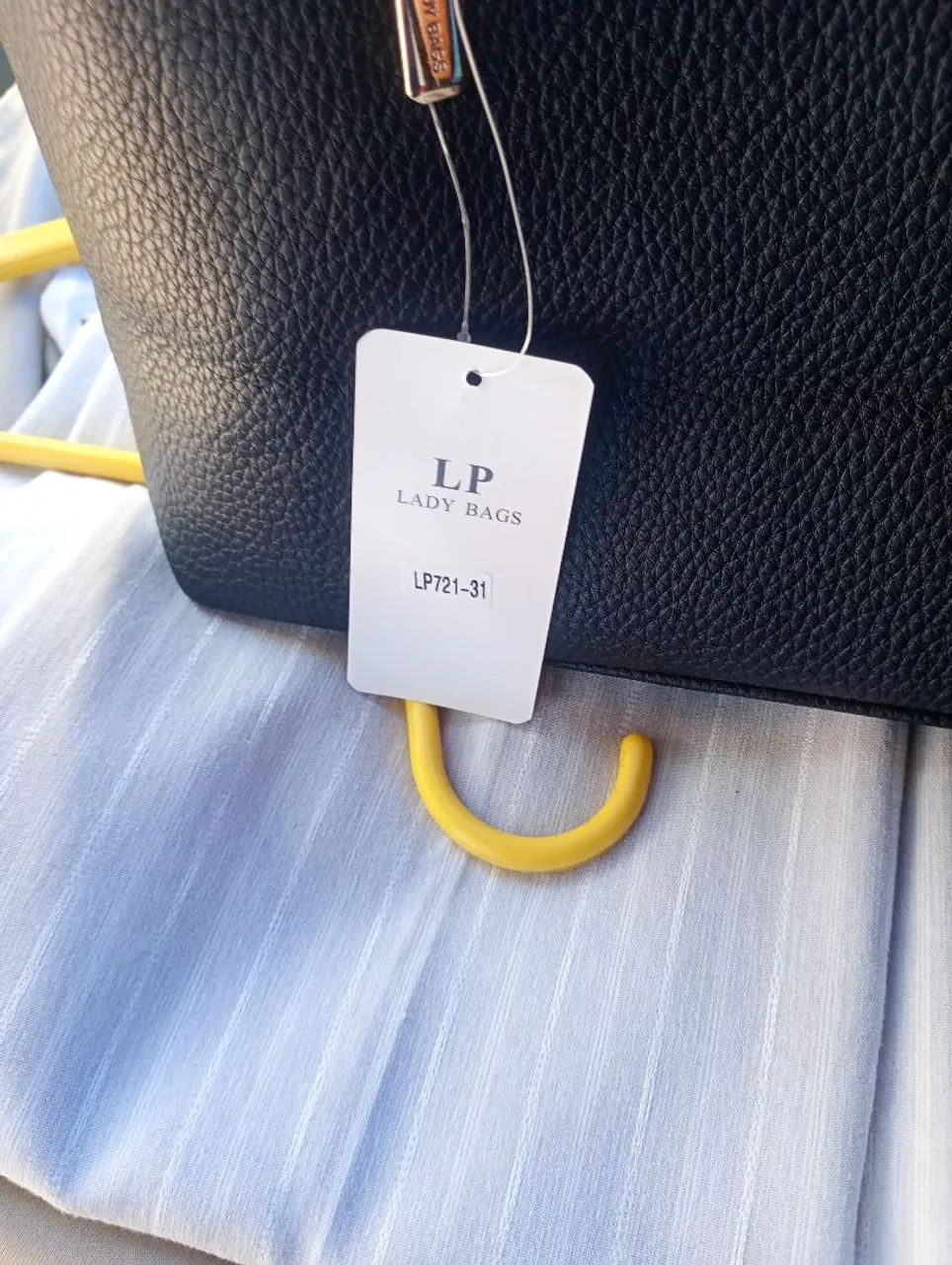 Vende se um bolsa - Foto 5