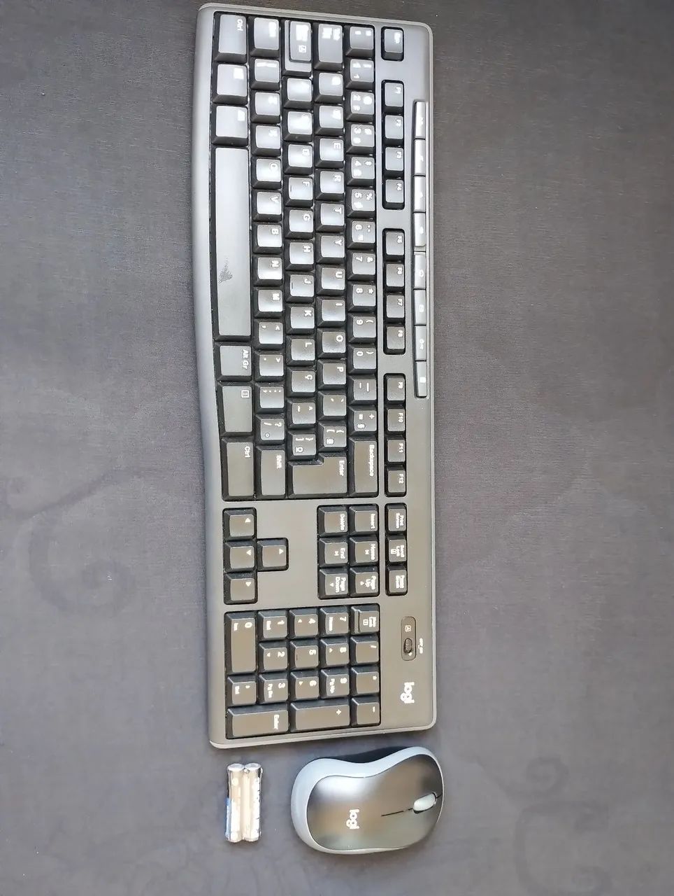 Teclado + Mouse Logitech MK270 (Sem fio)
