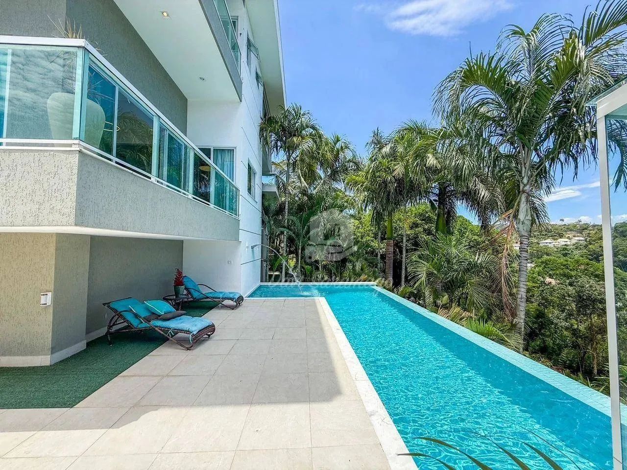 Casa em condômino Pendotiba!