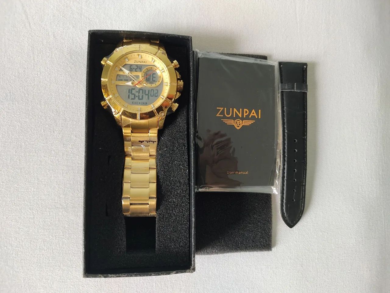 Relógio Dourado c/ Mostrador Duplo