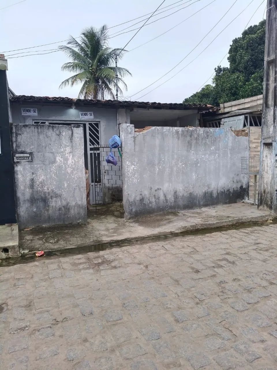 Vende-se casa