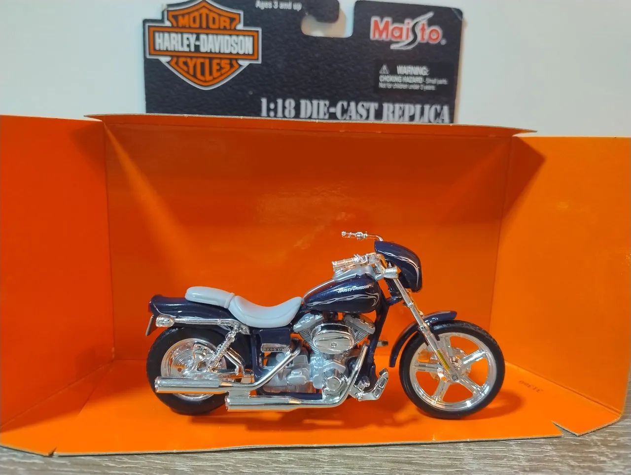 Moto Harley Davidson 1/18 Maisto - Escolha a sua, valor unitário.  - Foto 6