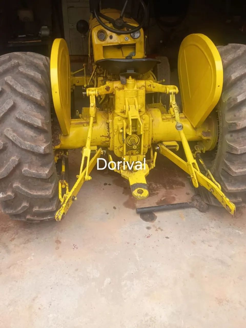 Trator Valmet 62 com grade e roçadeira - Foto 2