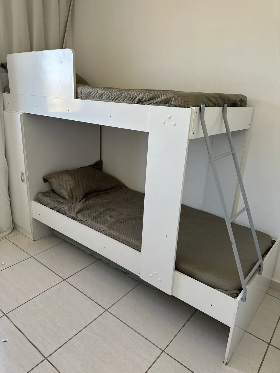 CAMA BELICHE COM ARMÁRIO BAÚ INTEGRADO 