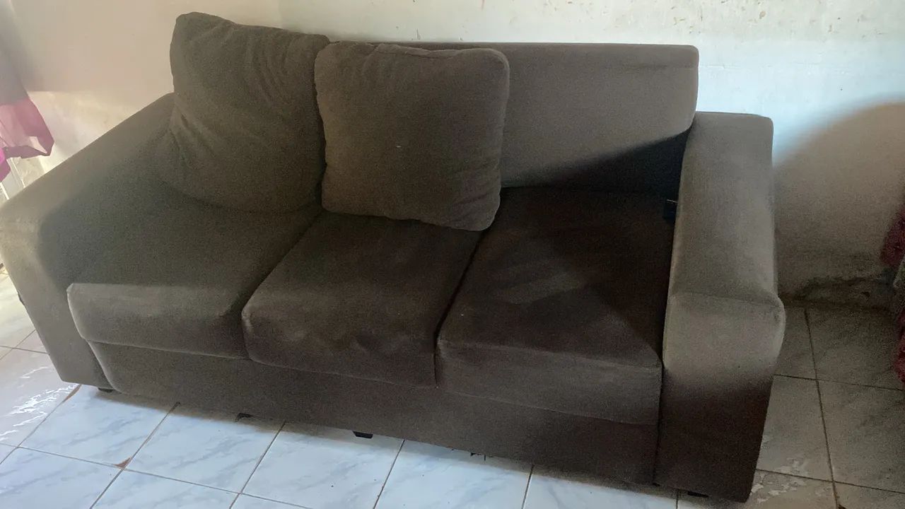 Vendo sofás 2 e 3 lugares 