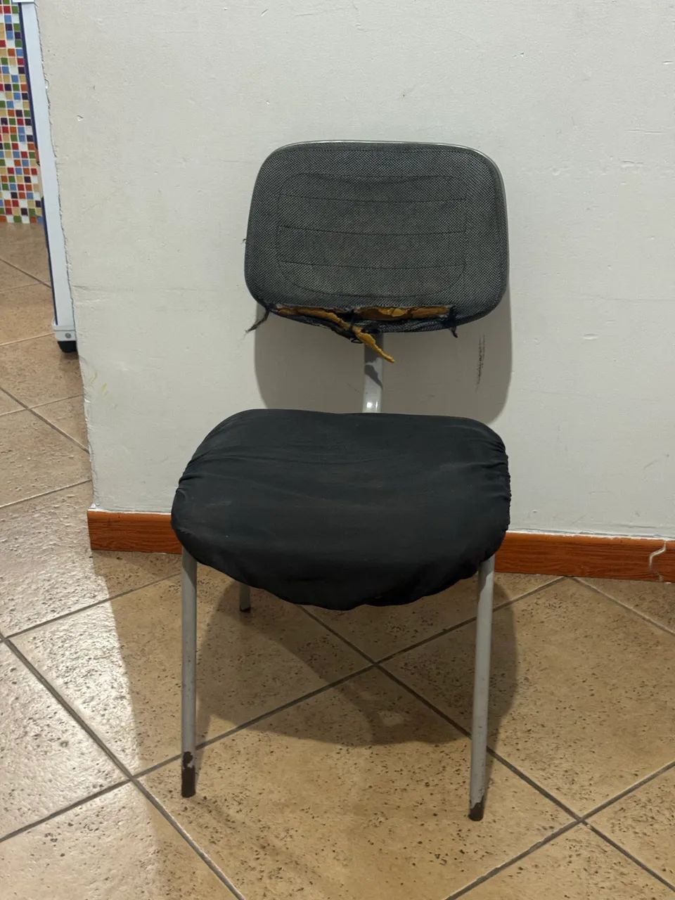 CADEIRA À VENDA!