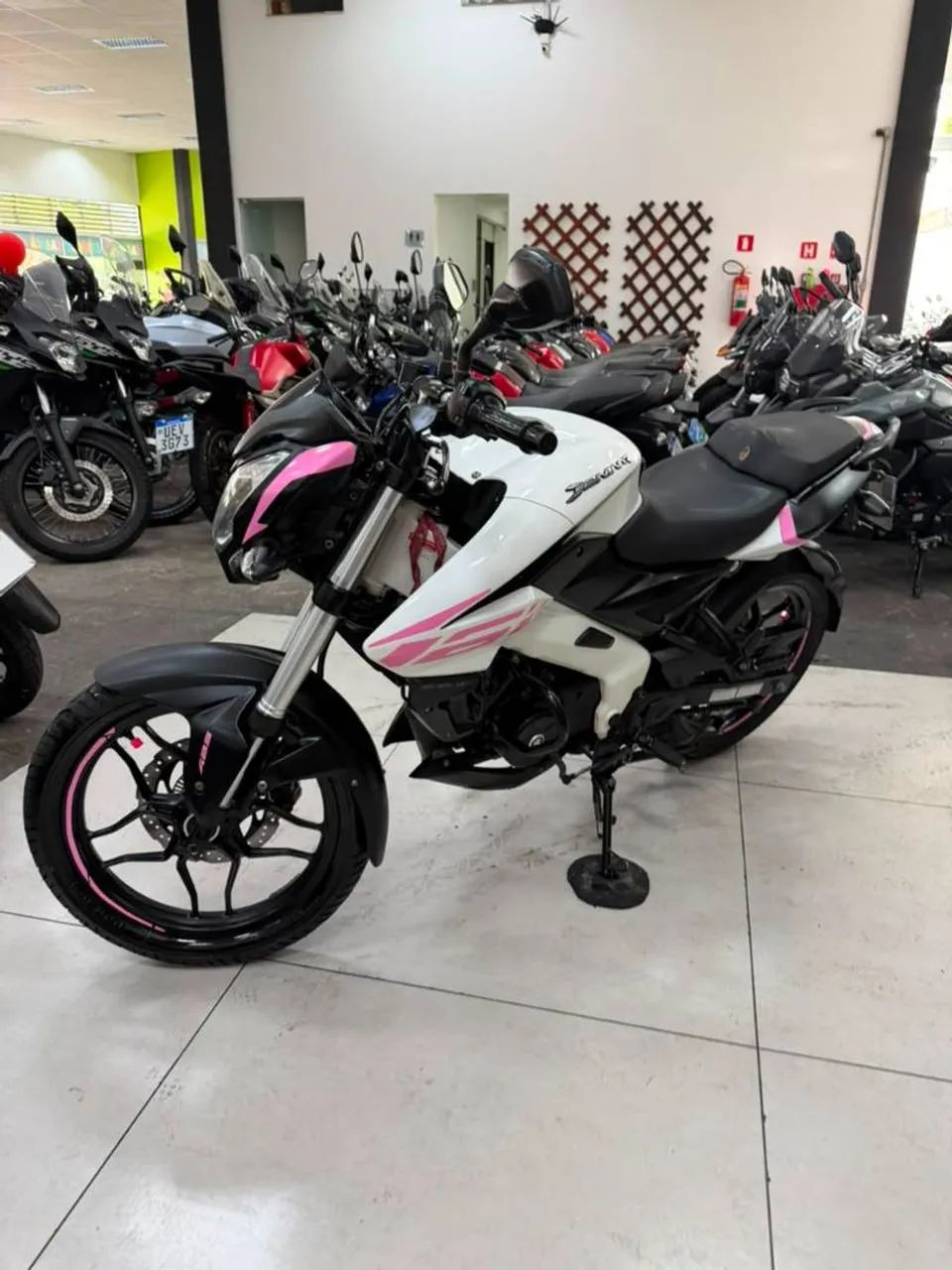 BAJAJ DOMINAR 160 - Foto 4
