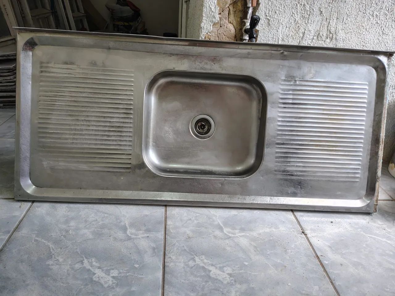 Pia de inox 1,20 m x 0,54 cm<br>R$ 50,00