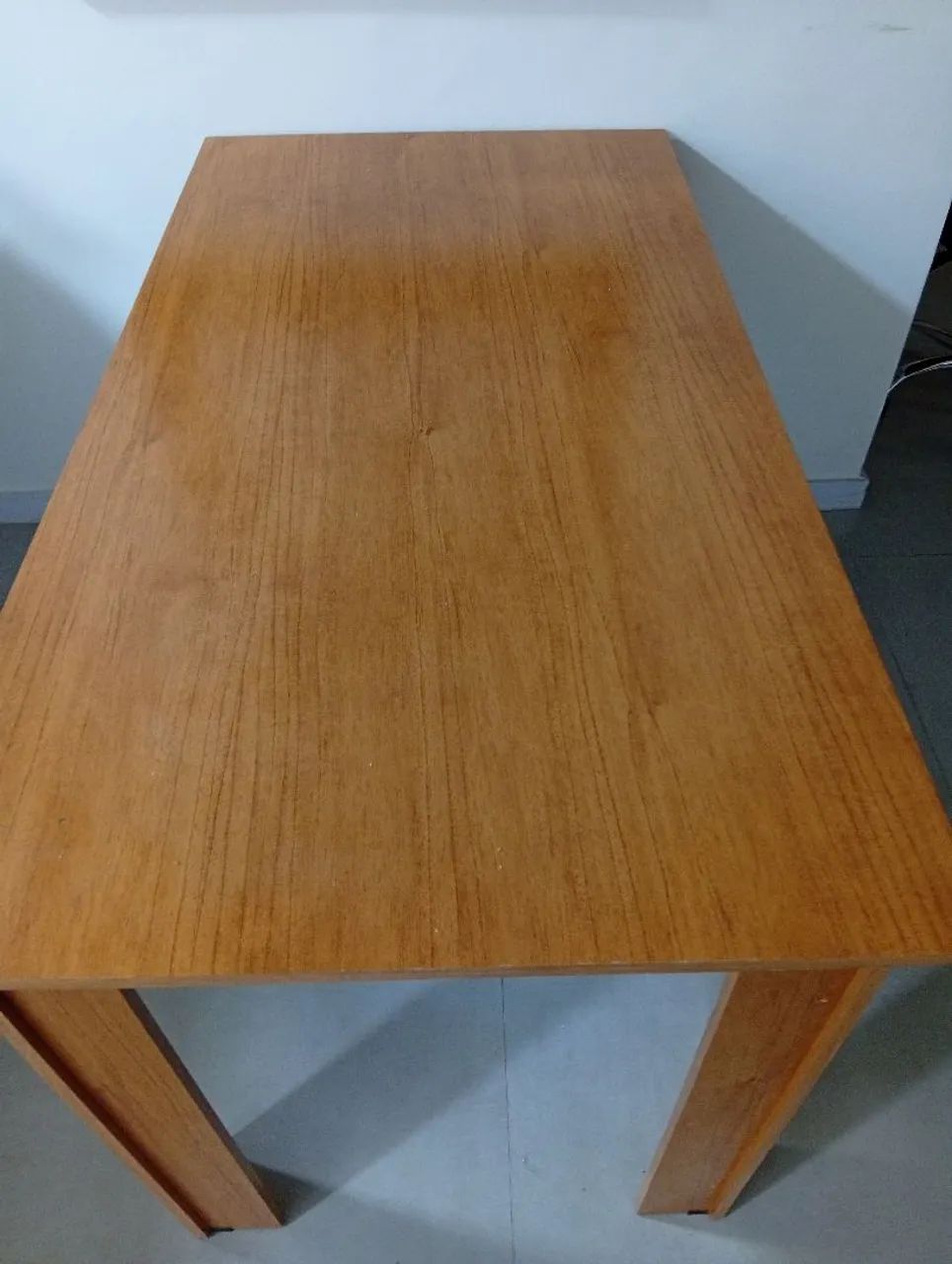 Vendo  lindo mesa retangular 