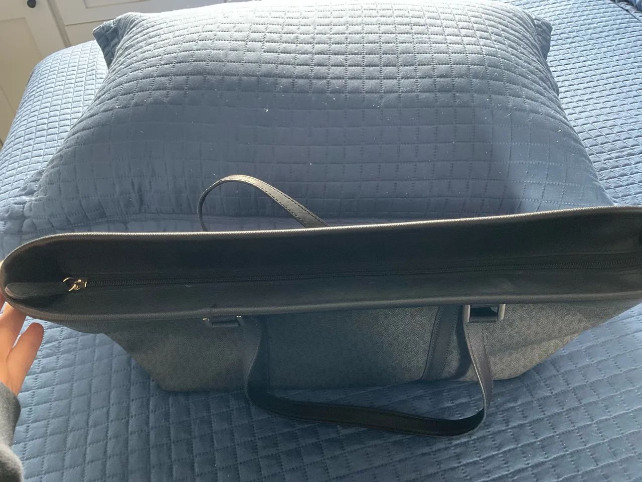 Bolsa MICHAEL KORS grande com ziper original  - Foto 3