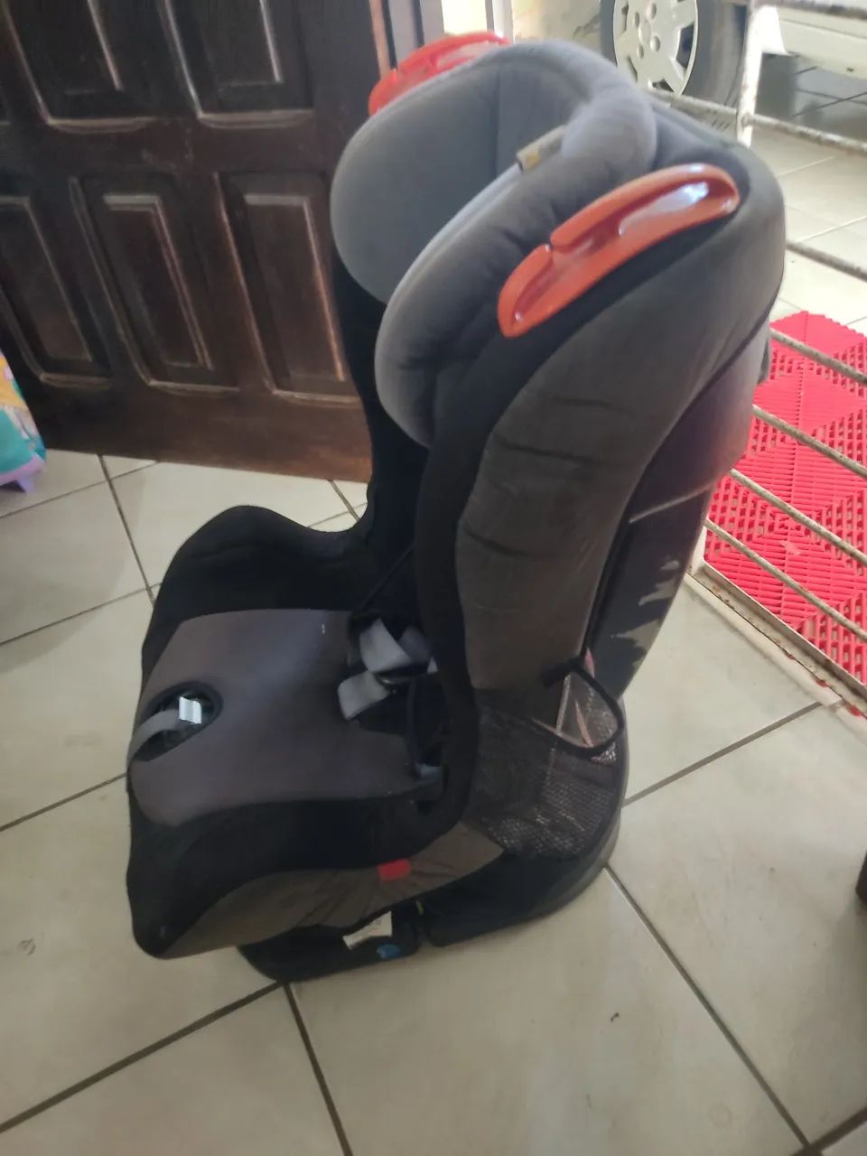 Cadeira de carro infantil. - Foto 2