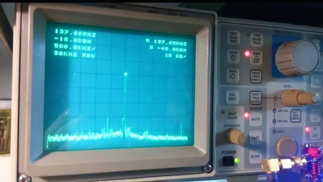 Tektronix 2710 - Foto 3