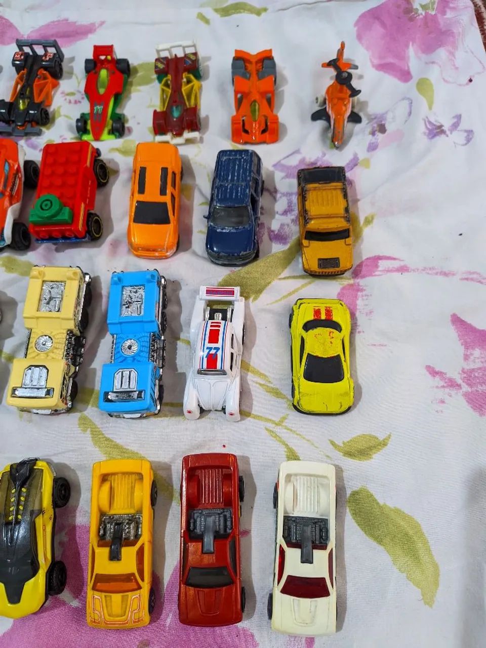 Lote 2 Hotwheels loose. - Foto 2