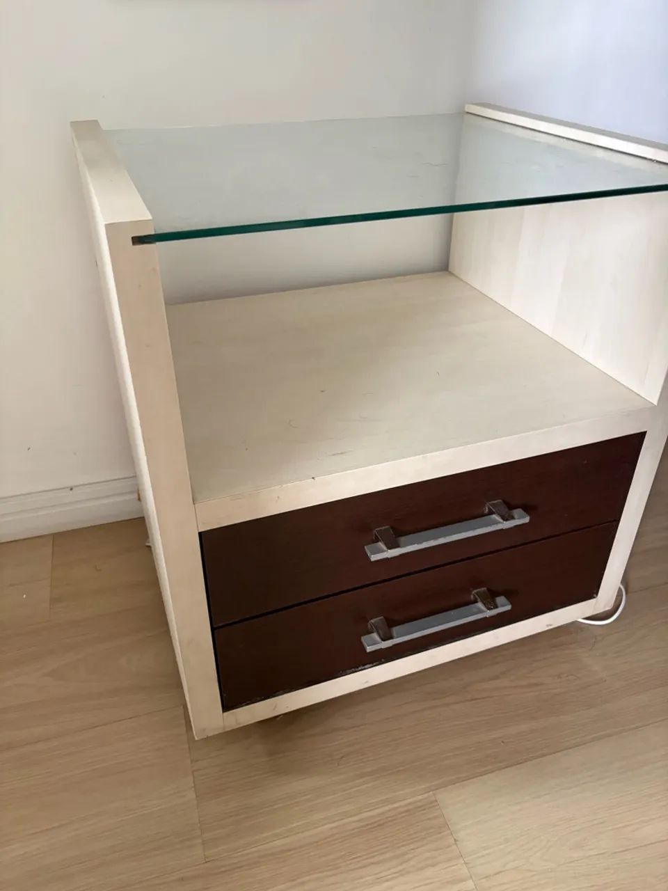 Mesa de cabeceira 