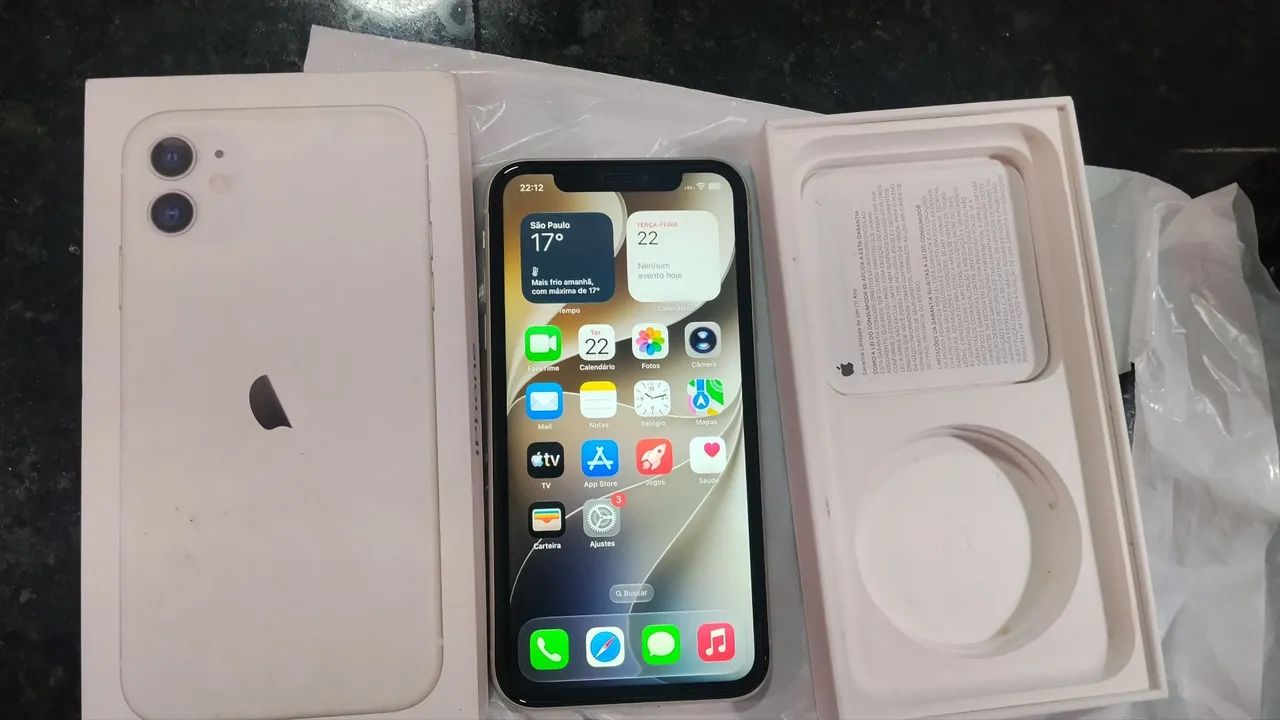 iPhone 11 __ 64GB