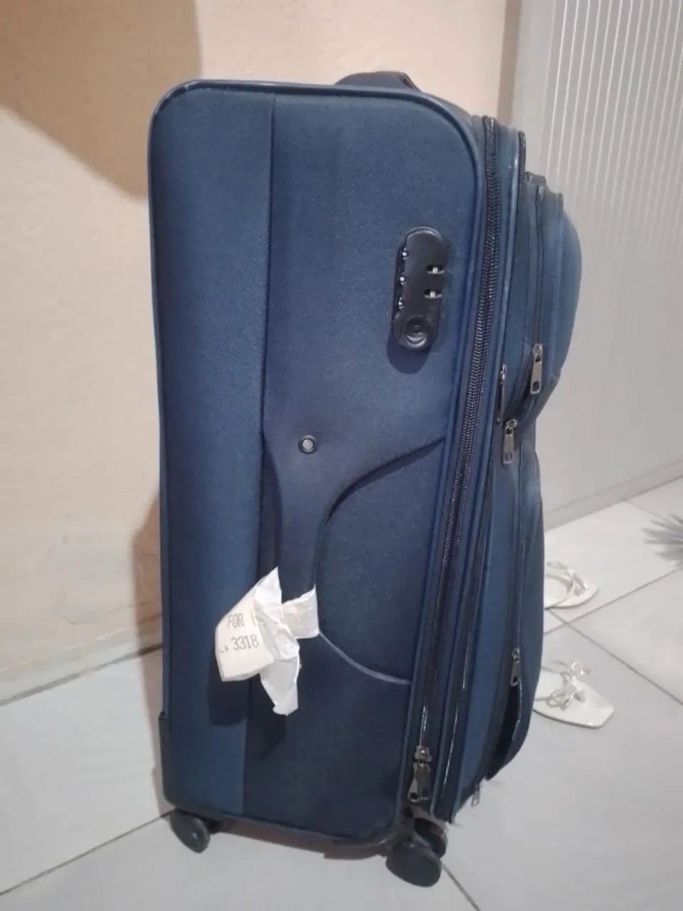 Vendo duas malas praticamente nova ,usei só uma vez ,,,comprei na Itália.  - Foto 2