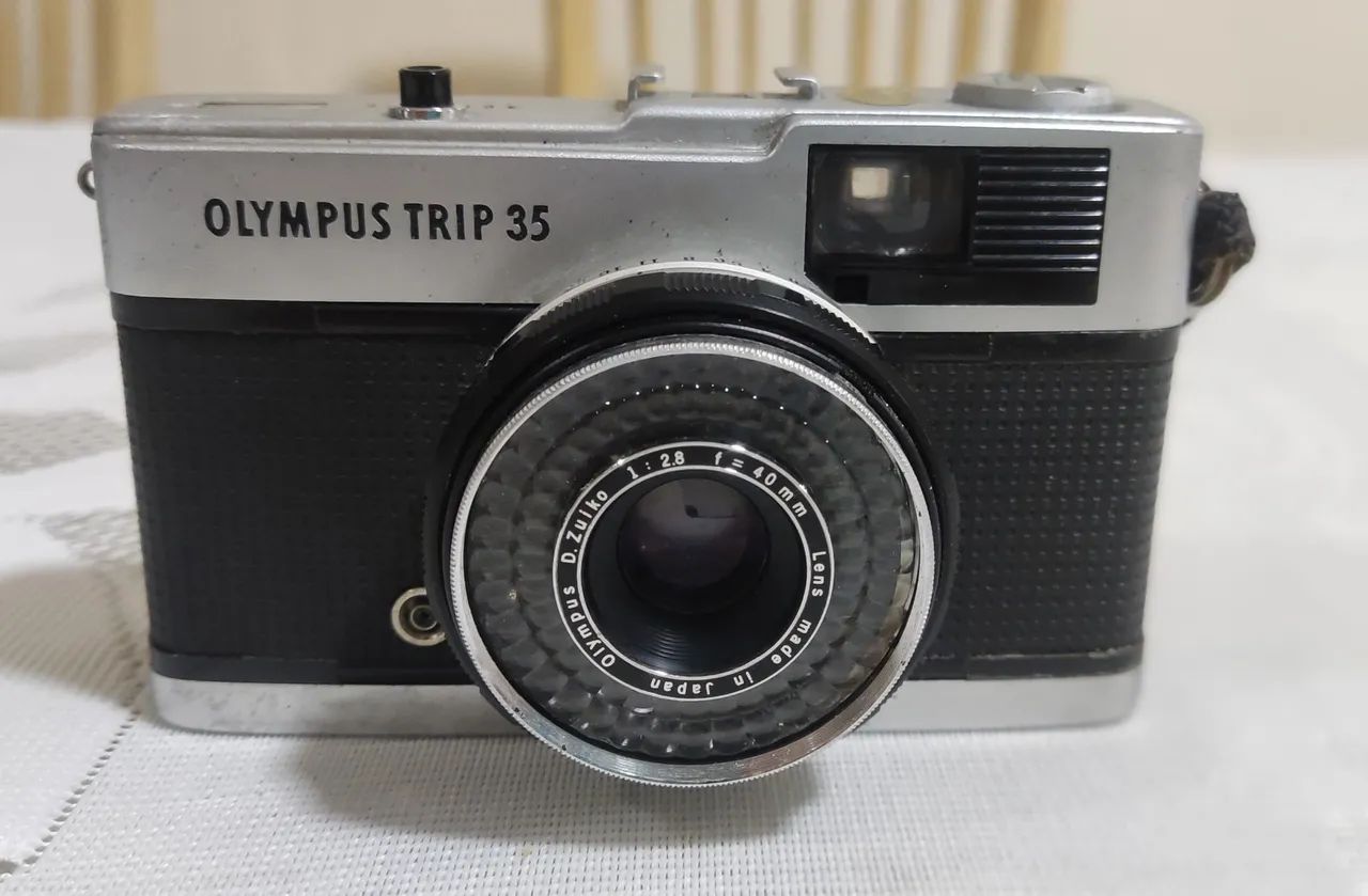 Câmera Olympus Trip 35