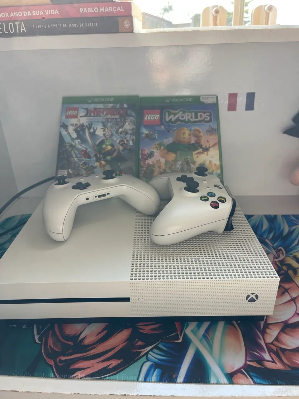 XBOX ONE S 1TB de memória + 2 CONTROLES E JOGOS  - Foto 2
