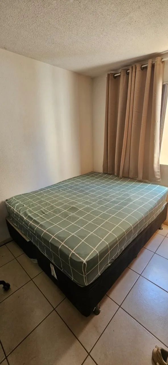 Vende-se Cama Queen