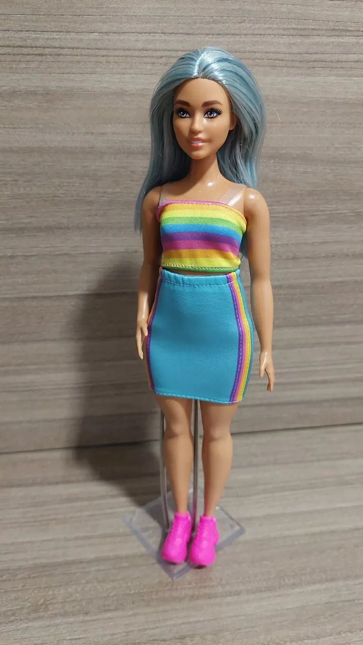 Barbie Curvy Faschionista Mattel  - Foto 2