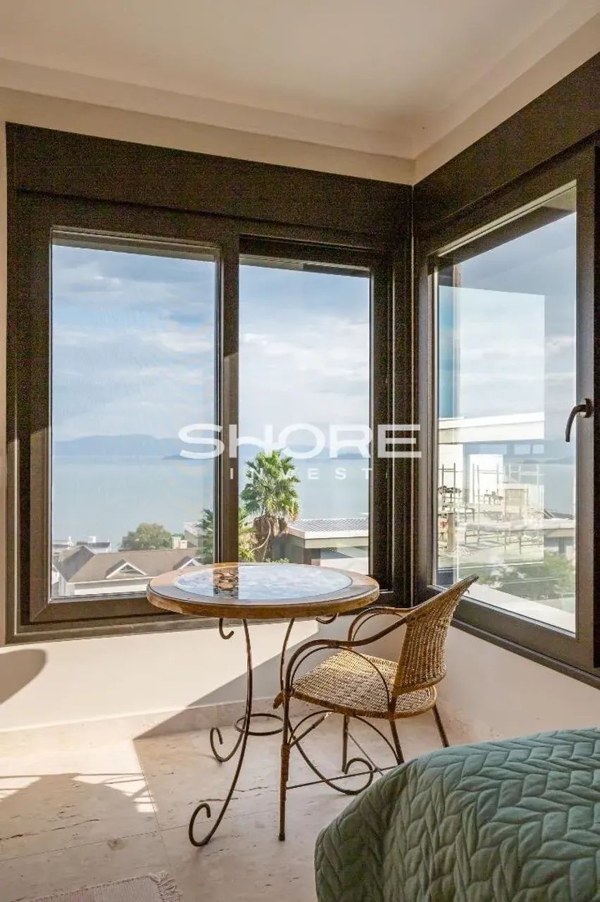 Casa de Alto Padrão no Cacupé com 3 Suítes e Vista Mar - Foto 5