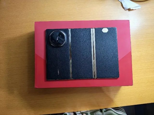 Huawei Mate XTs Ultimate Design 16GB + 512GB Preto - Foto 5