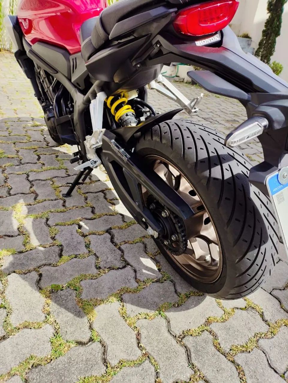 CB 650 R - Foto 3