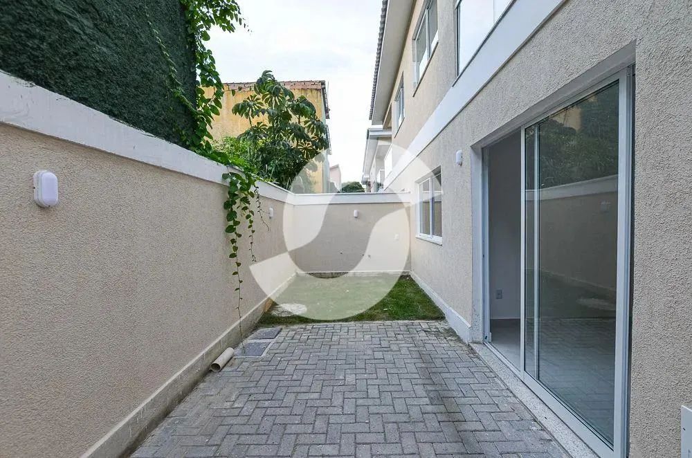 Sobrado para venda possui 97 metros quadrados com 3 quartos em Piratininga - Niterói - RJ - Foto 5