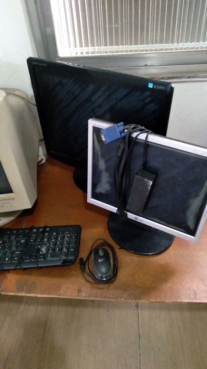 Sucata de TV e monitores e outros - Para desocupar espaço.  - Foto 3