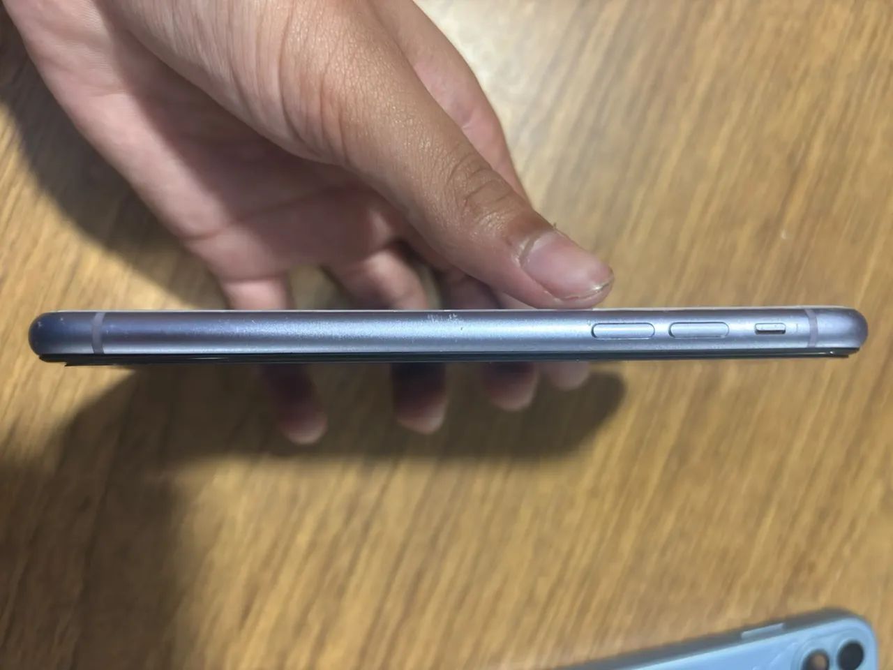 iPhone 11 64g com a traseira quebrada  - Foto 3