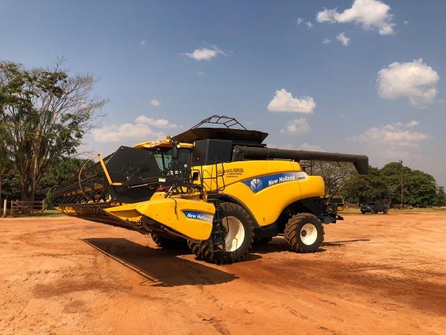 Colheitadeira New Holland CR9060 Premiun