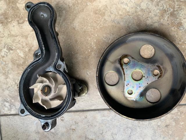 Bomba de agua com polia honda fit2003a2008 original - Foto 3