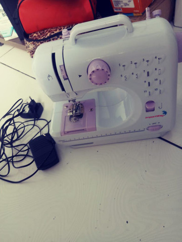 Vendo máquina semi nova - Foto 3