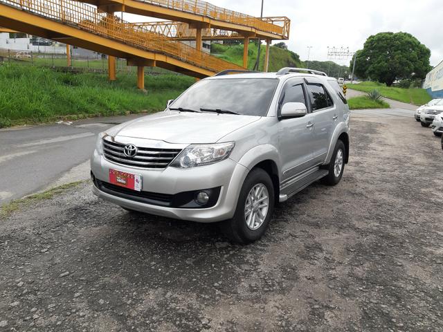 Toyota hilux sw4 sr top flex com gnv ano 2014 - Foto 2
