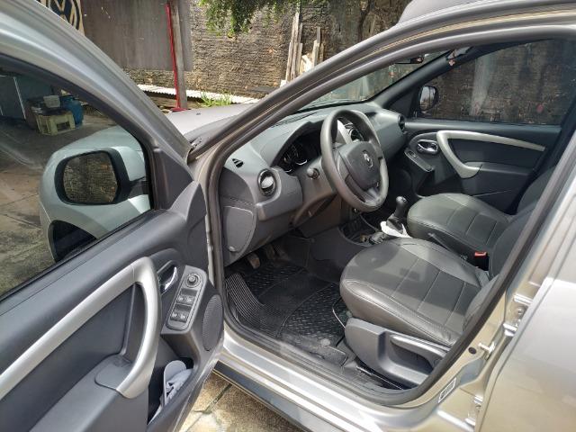 Vende-se Duster Oroch Semi Nova - Foto 6