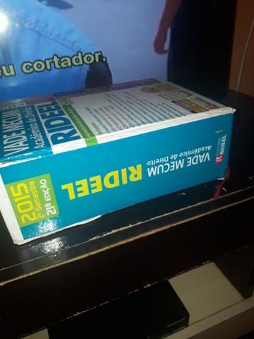 VENDO esse livro bom pra quem for fazer direito - Foto 4