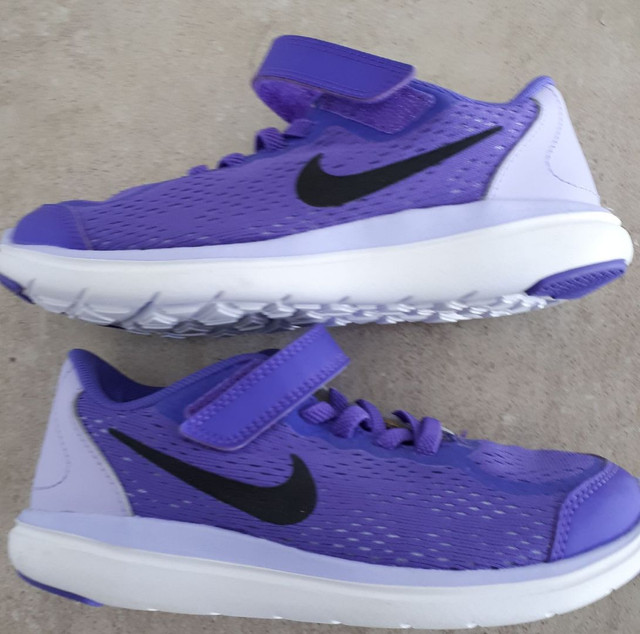 tenis nike tamanho 26