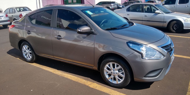 Nissan Versa 1.6 SV automático 2019 - Foto 13