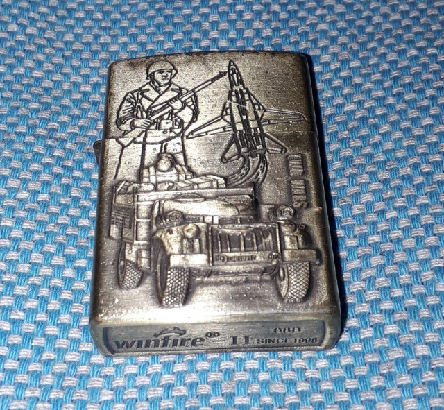 Isqueiro tipo Zippo