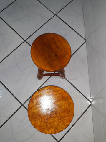 Banquinho de madeira - Foto 4