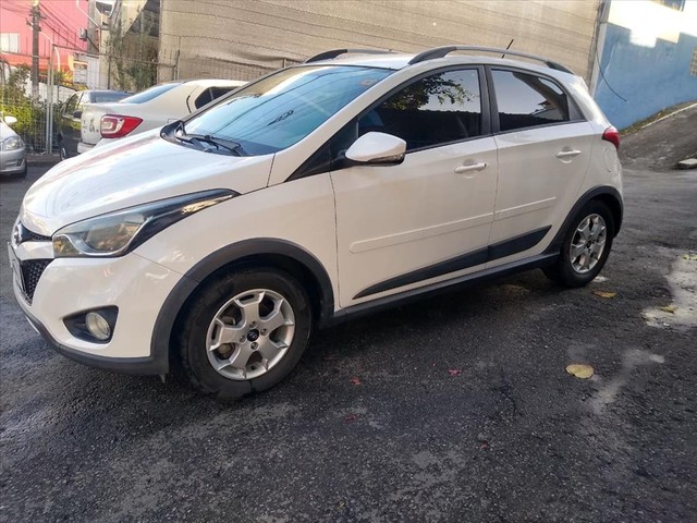 HYUNDAI HB20X 1.6 16V PREMIUM FLEX 4P AUTOMÁTICO
