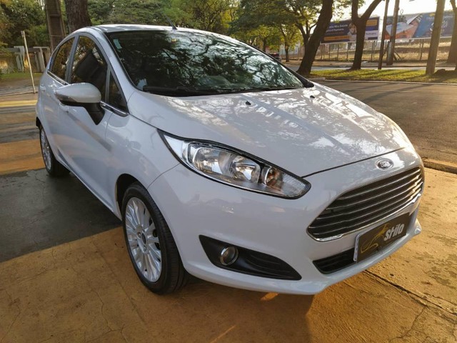 FORD FIESTA HA 1.6 TITANIUM AUT 2015