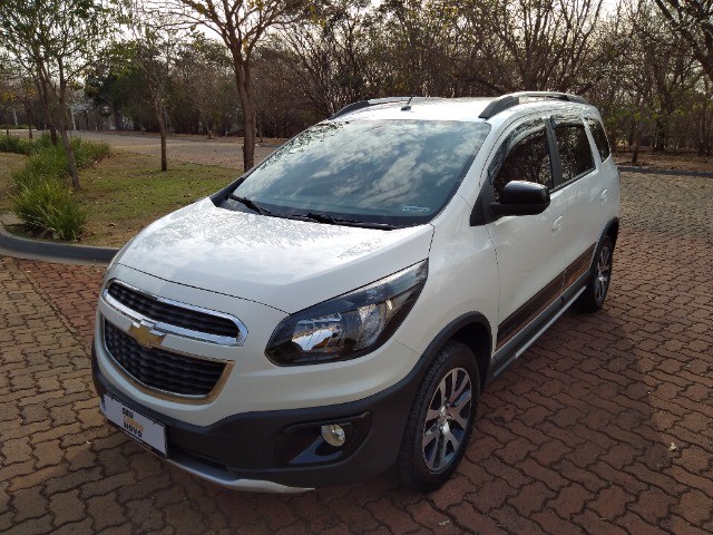 CHEVROLET SPIN 1.8 ACTIV 8V FLEX 4P AUTOMÁTICO 2015