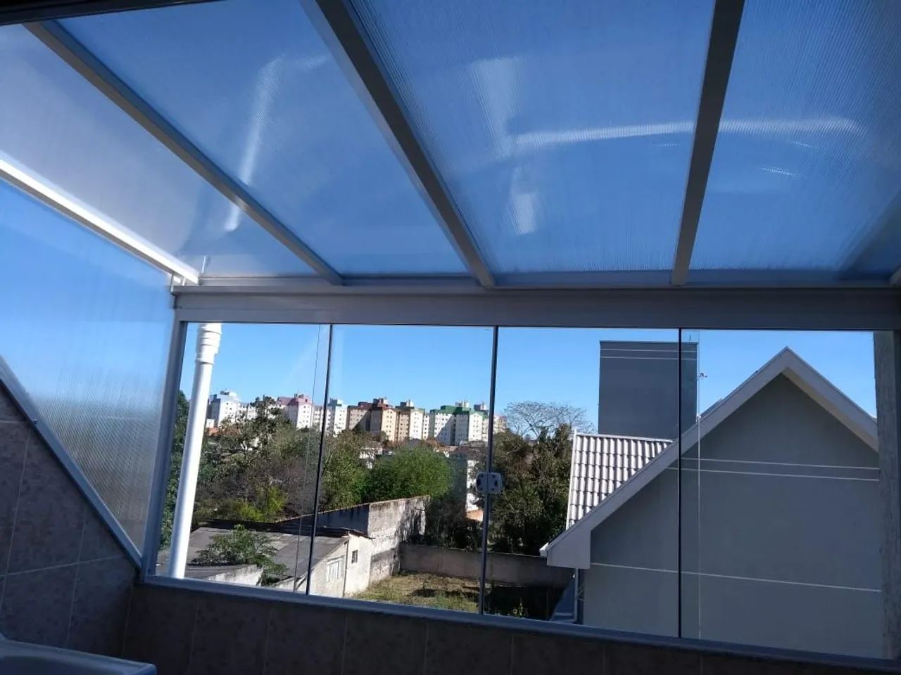 TOLDO FIXO OU RETRÁTIL EM POLICARBONATO - Foto 2