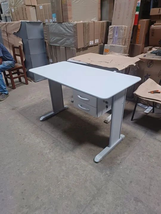 Mesa de escritório escrivaninha com 1,20 cm com 2 gavetas.( só novas  ) - Foto 5