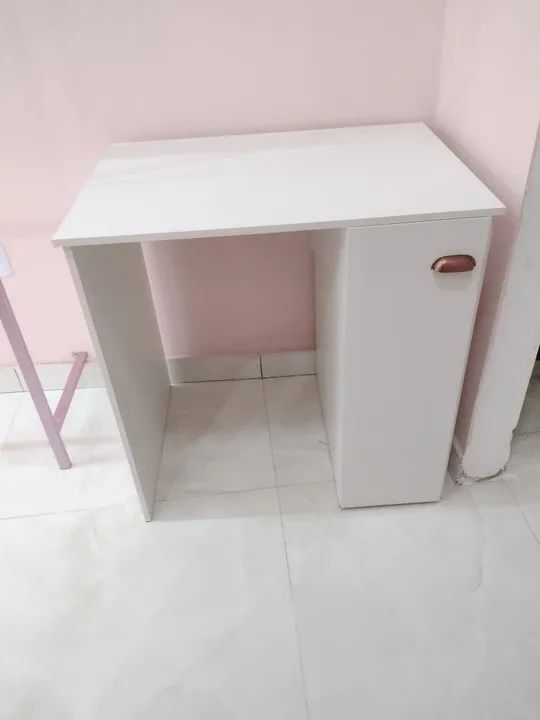 Mesa para frigobar 