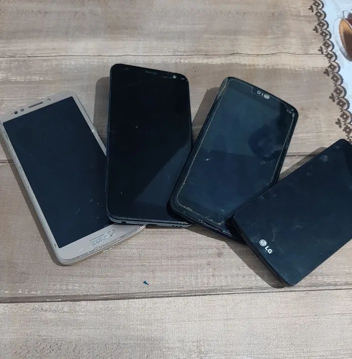 4 Celulares para Peças