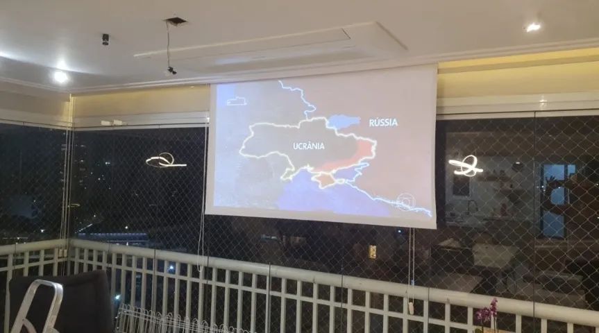 Tela de projeção retratil Silver Cine v6 cine Max de 70" - Foto 2